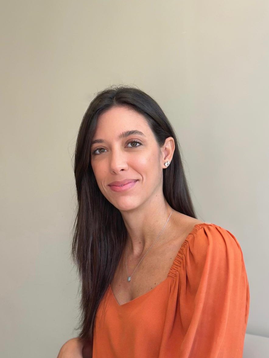 Dra. Thaís Sobreira, Oftalmopediatria e Estrabismo (infantil e adulto)